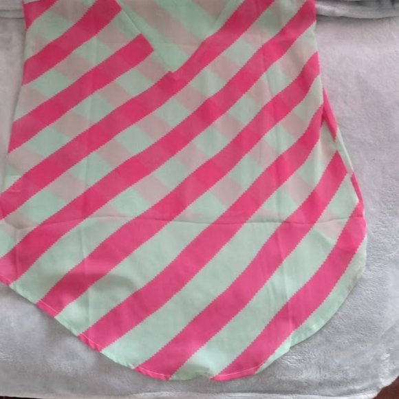 Sheer Sleeveless Top - Picture 5 of 6